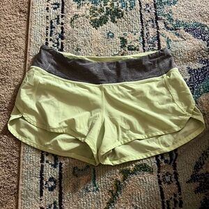 Lululemon Speed Up Shorts Sz 4